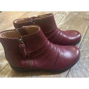 Clark's Leather Bootie Burgundy Soft Cushion Women Size 7 Wide Zips On Both Side